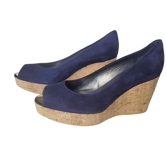 Stuart WeitzmanAnna Suede Peep-Toe Wedges Size 8.5 - Picture 1 of 6